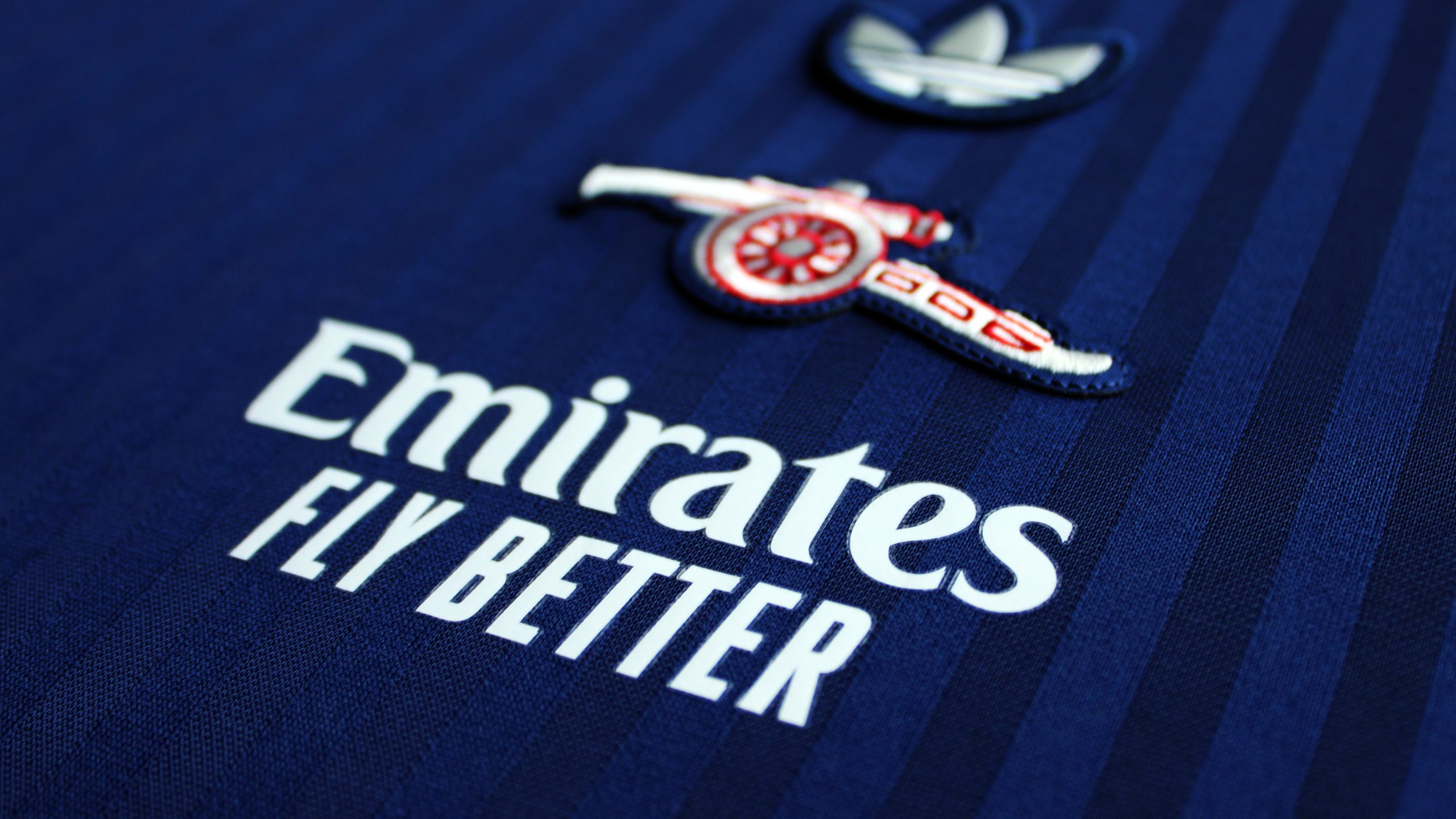 Image showing the emerates fly better logo on an Arsenal jersey